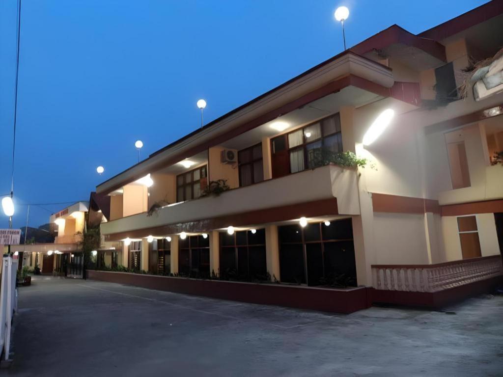 Hotel Benteng Bukittinggi Exterior photo